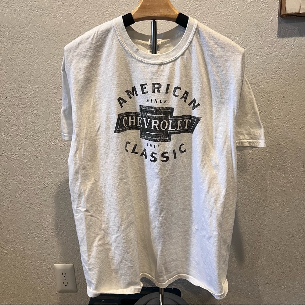 Chevrolet Graphic T Shirt XL White Black Logo American Classic Casual